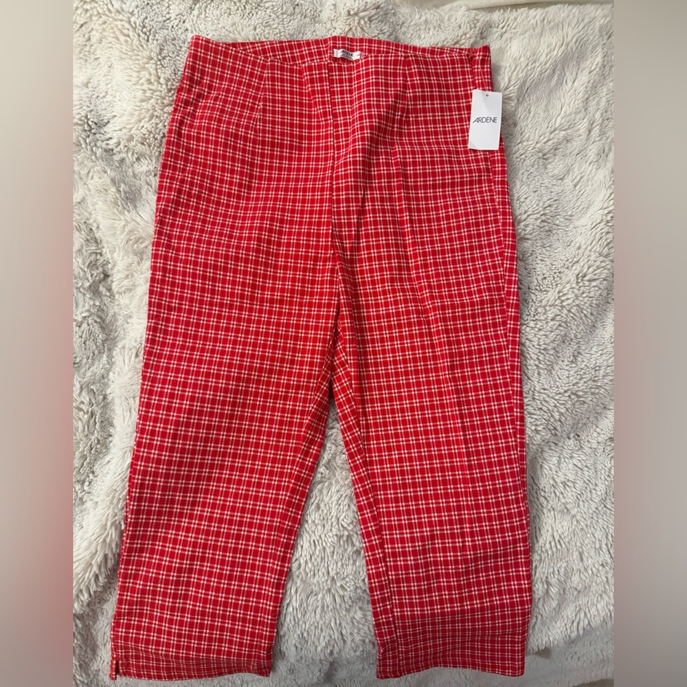Ardene Plaid High Rise Capris